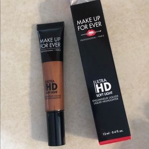 Makeup Forever ultra HD liquid highlighter